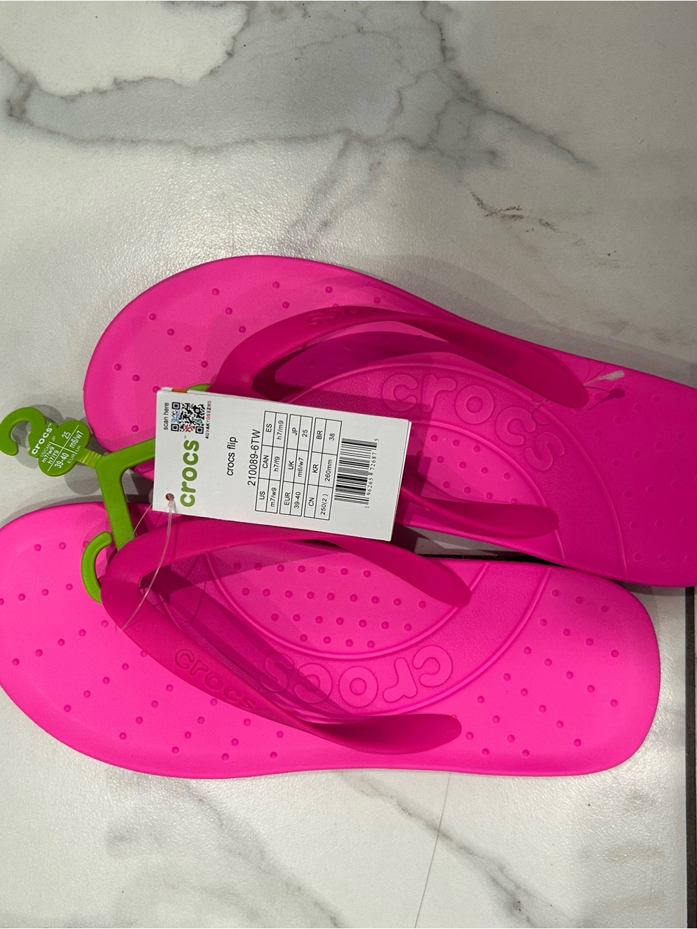 CROCS Women's Vibrant Pink Flip Flop Sandals